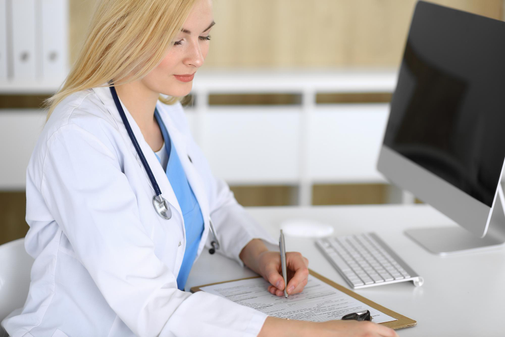 Врач за работой